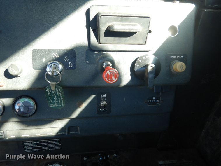 image for item GR9726 John Deere 6620 combine