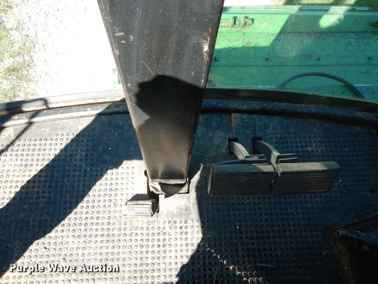 image for item GR9726 John Deere 6620 combine