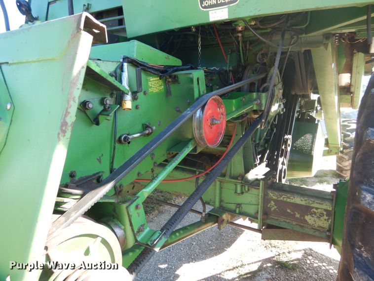 image for item GR9726 John Deere 6620 combine