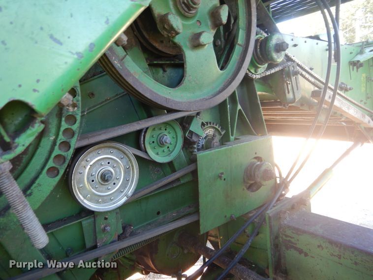 image for item GR9726 John Deere 6620 combine