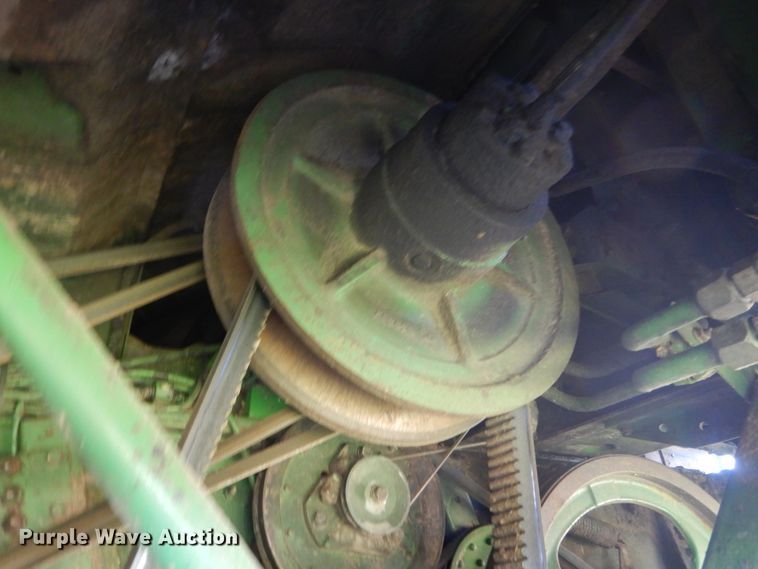 image for item GR9726 John Deere 6620 combine