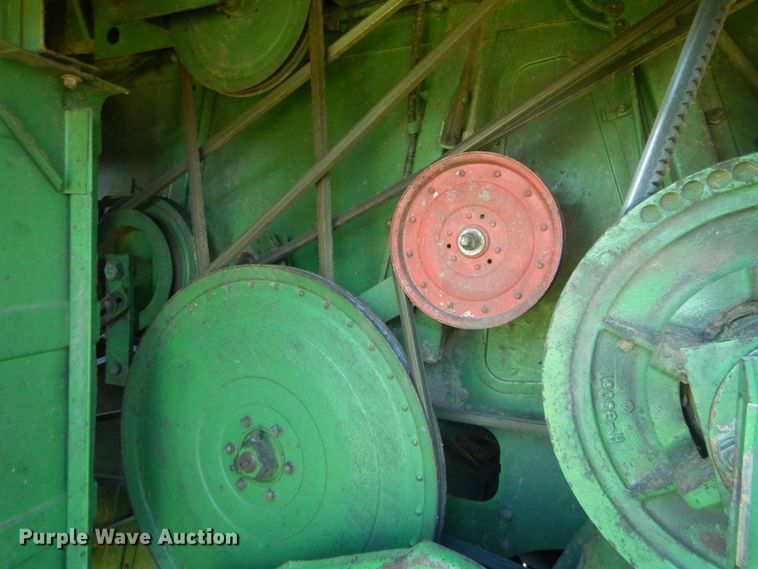 image for item GR9726 John Deere 6620 combine