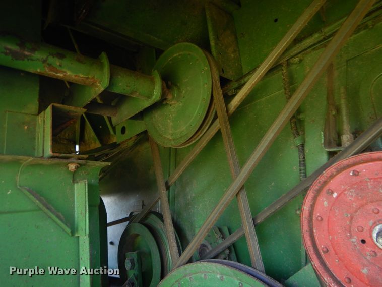 image for item GR9726 John Deere 6620 combine