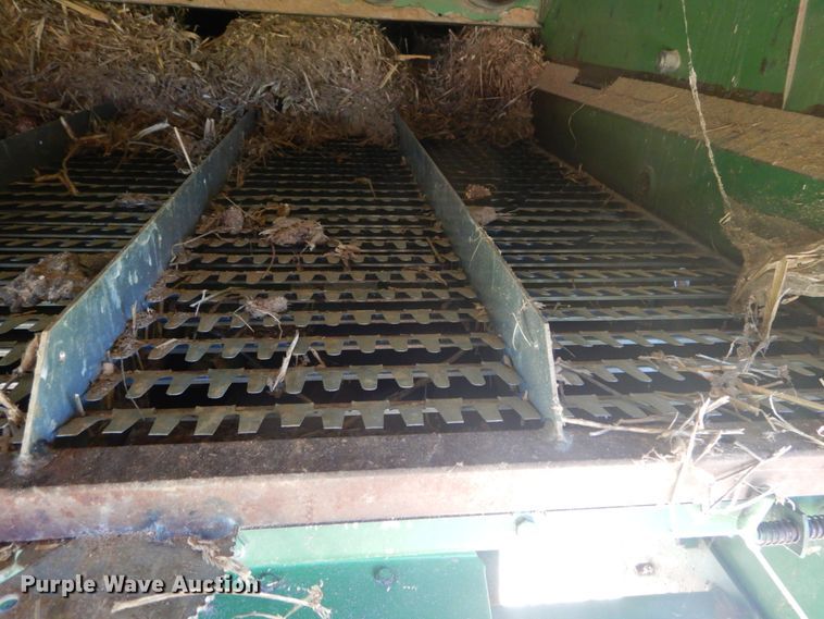 image for item GR9726 John Deere 6620 combine