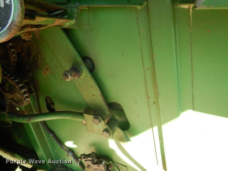 image for item GR9726 John Deere 6620 combine
