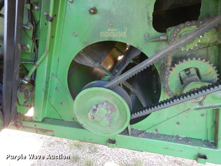 image for item GR9726 John Deere 6620 combine