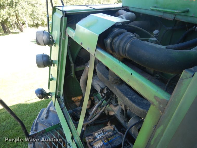 image for item GR9726 John Deere 6620 combine