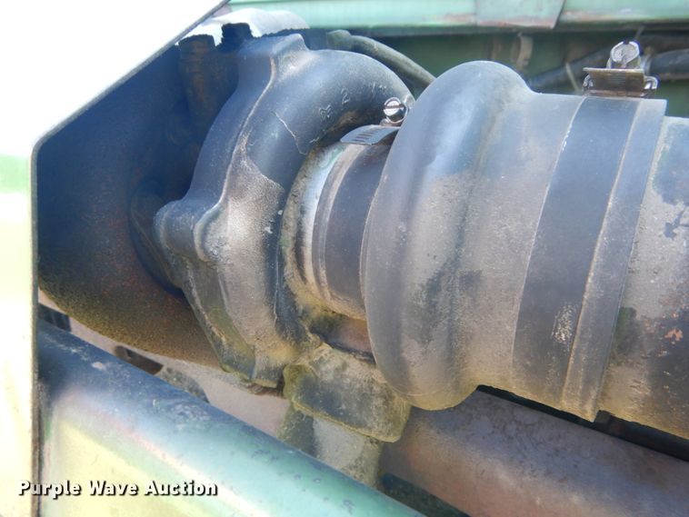 image for item GR9726 John Deere 6620 combine