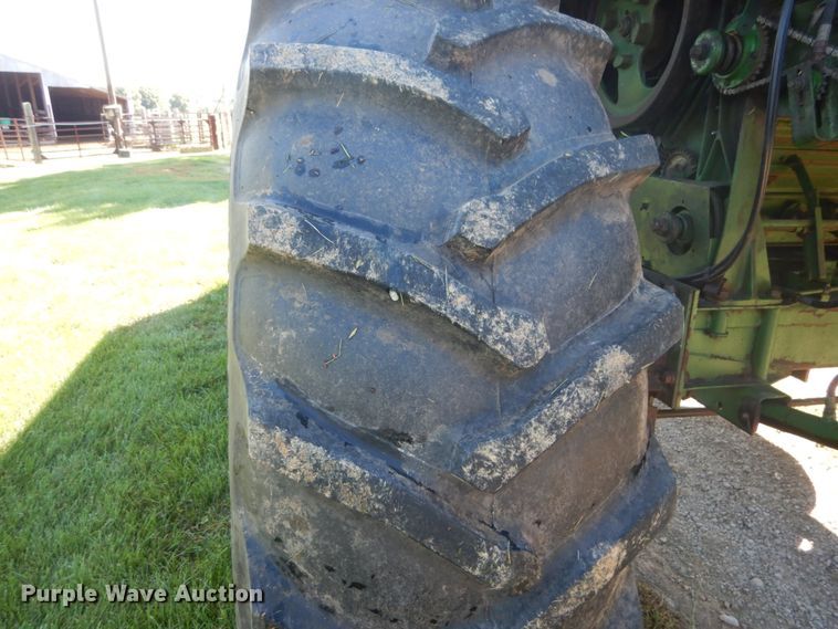 image for item GR9726 John Deere 6620 combine