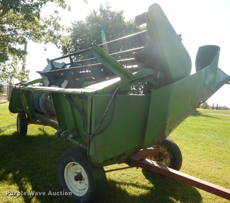 image for item GR9726 John Deere 6620 combine