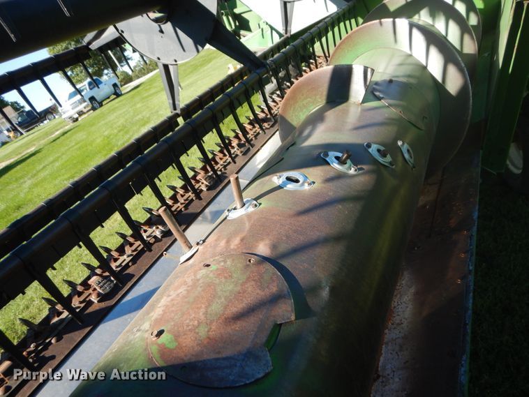 image for item GR9726 John Deere 6620 combine