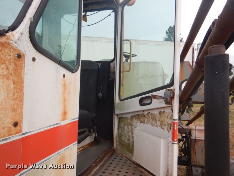 image for item GR9797 SpraCoupe 220 sprayer