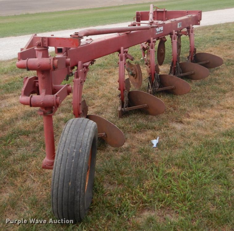 image for item GR9799 White Farm five bottom plow