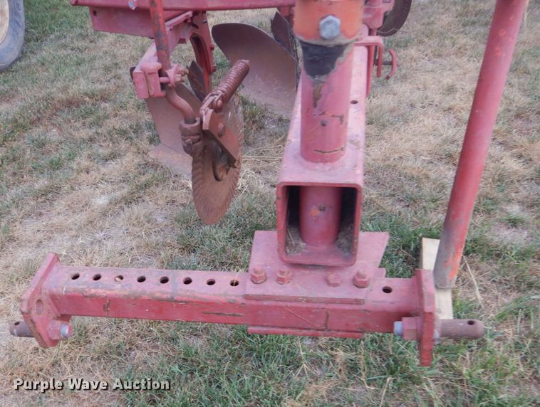 image for item GR9799 White Farm five bottom plow