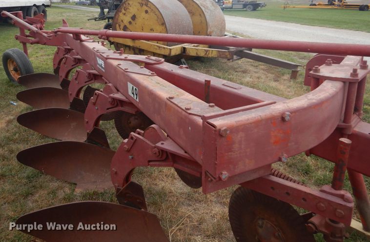 image for item GR9799 White Farm five bottom plow