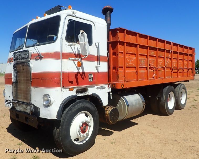 image for item GV9618 1976 Freightliner 6342T  grain truck
