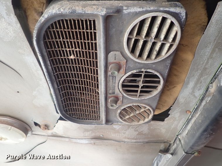 image for item GV9618 1976 Freightliner 6342T  grain truck