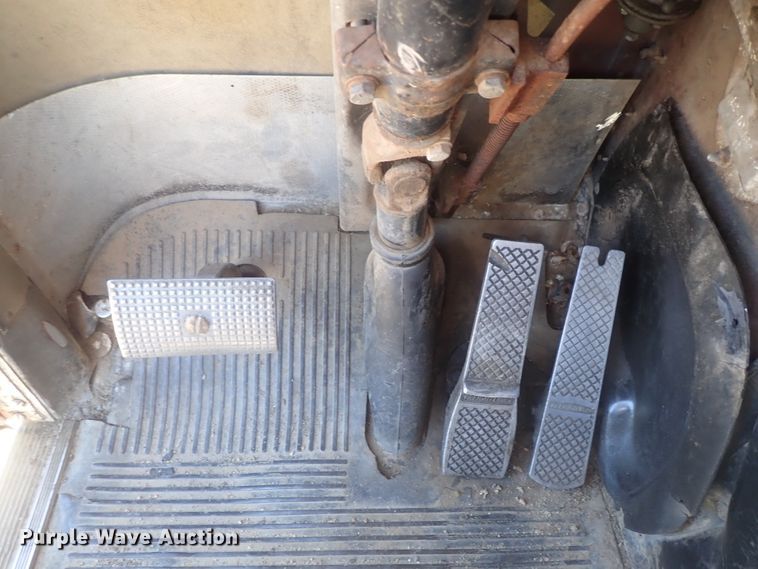 image for item GV9618 1976 Freightliner 6342T  grain truck