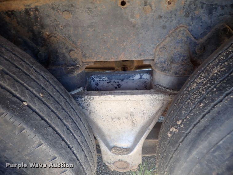 image for item GV9618 1976 Freightliner 6342T  grain truck