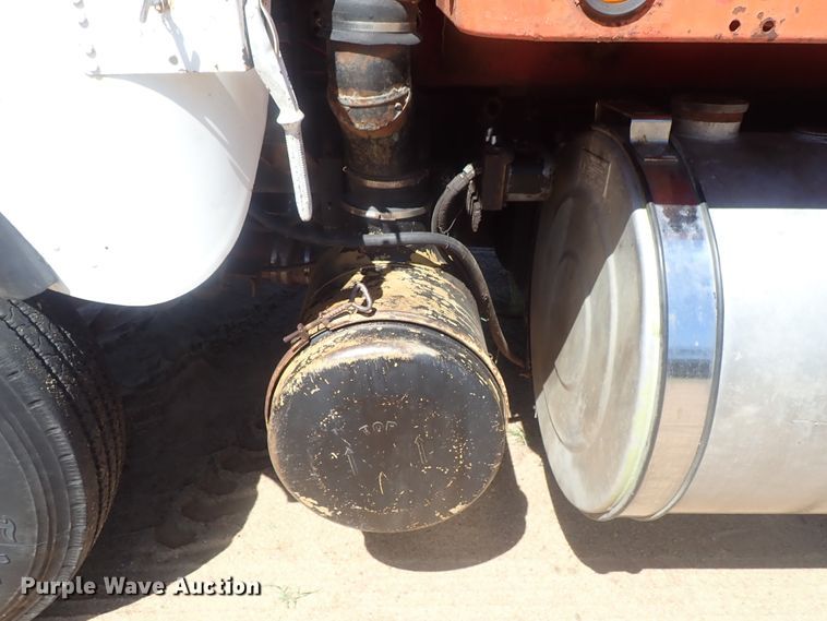 image for item GV9618 1976 Freightliner 6342T  grain truck