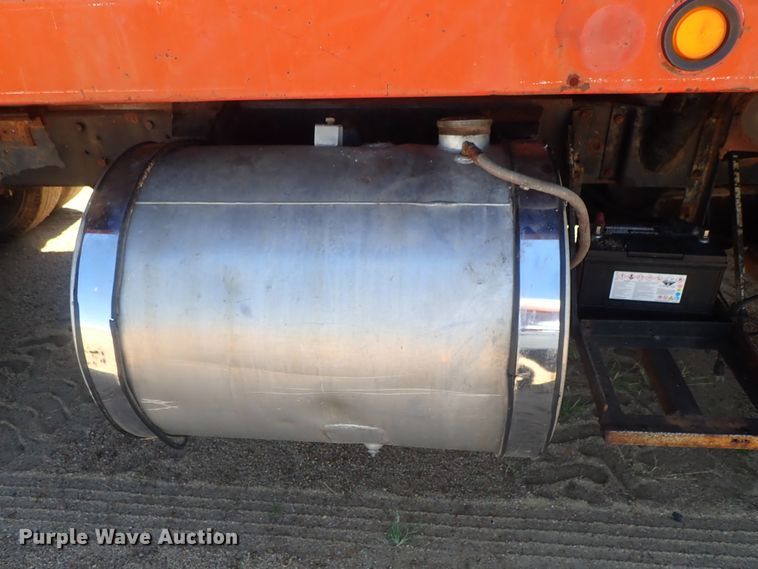 image for item GV9618 1976 Freightliner 6342T  grain truck