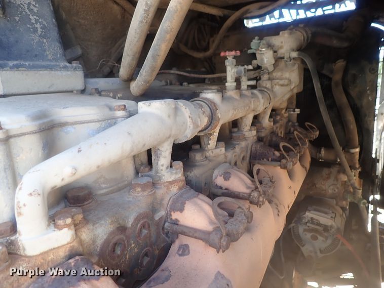 image for item GV9618 1976 Freightliner 6342T  grain truck