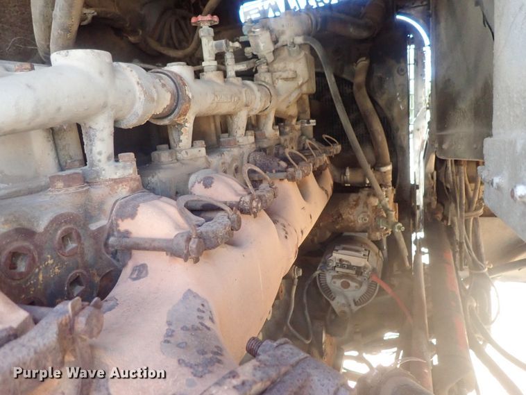 image for item GV9618 1976 Freightliner 6342T  grain truck