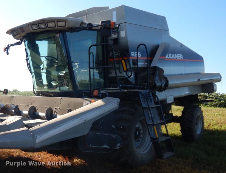 image for item HA9351 2006 Gleaner R65 combine