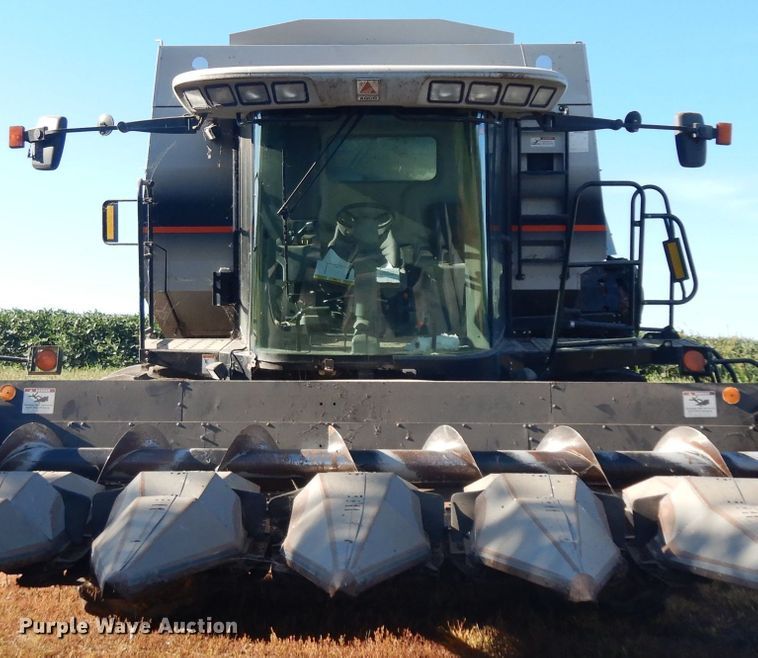 image for item HA9351 2006 Gleaner R65 combine