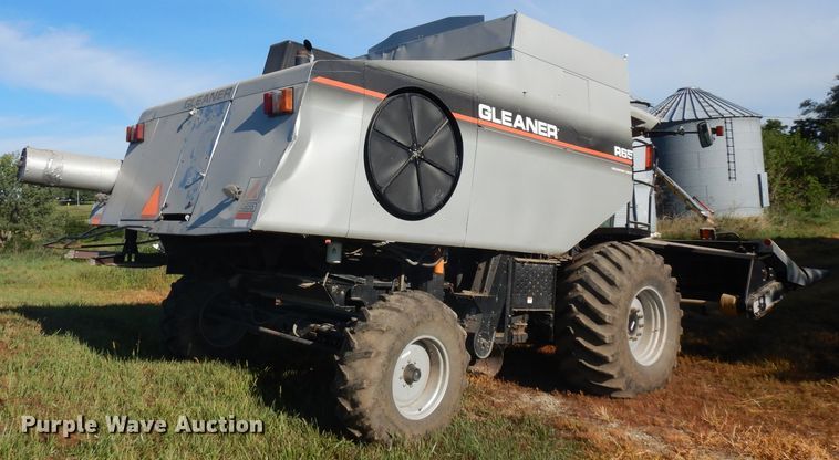image for item HA9351 2006 Gleaner R65 combine