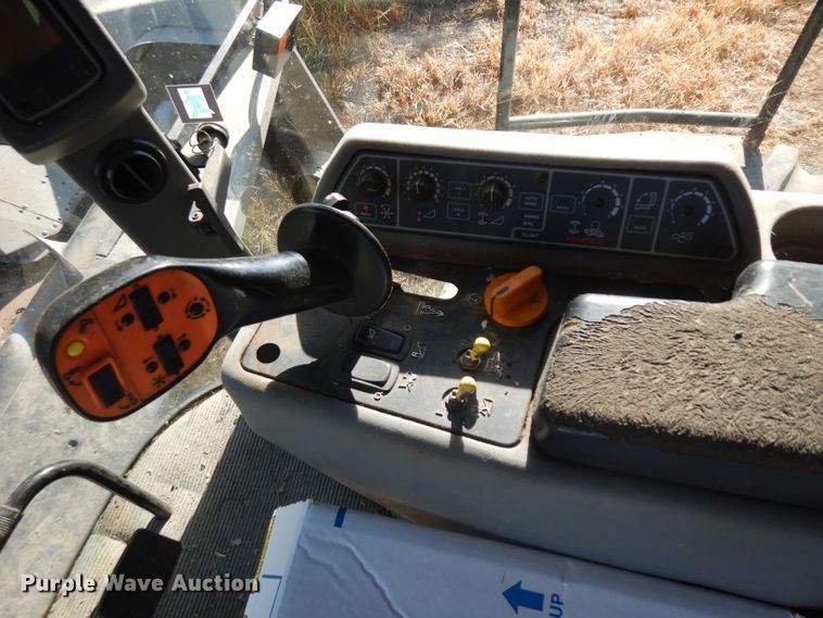 image for item HA9351 2006 Gleaner R65 combine