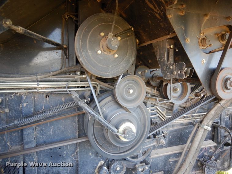 image for item HA9351 2006 Gleaner R65 combine