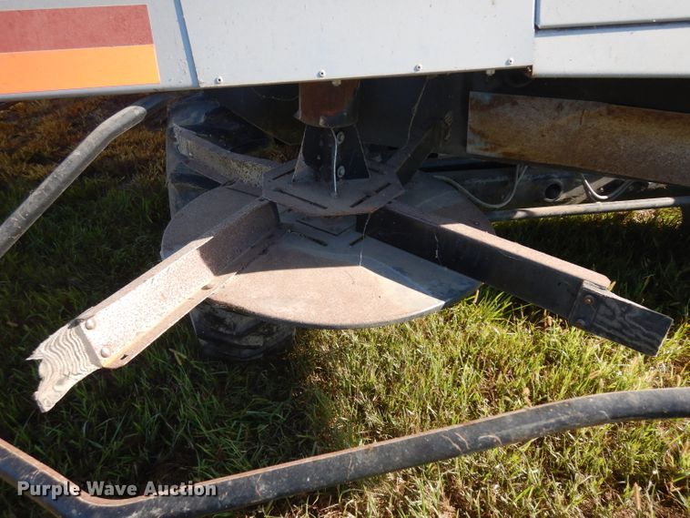 image for item HA9351 2006 Gleaner R65 combine