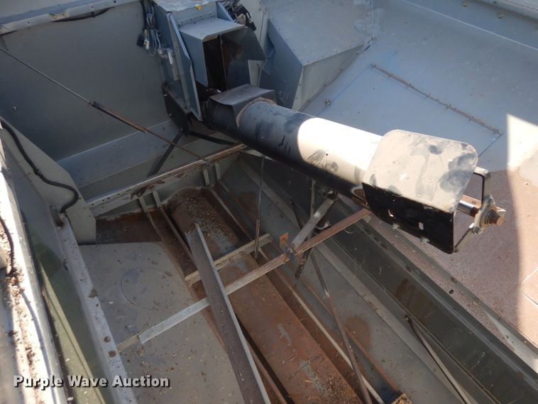 image for item HA9351 2006 Gleaner R65 combine