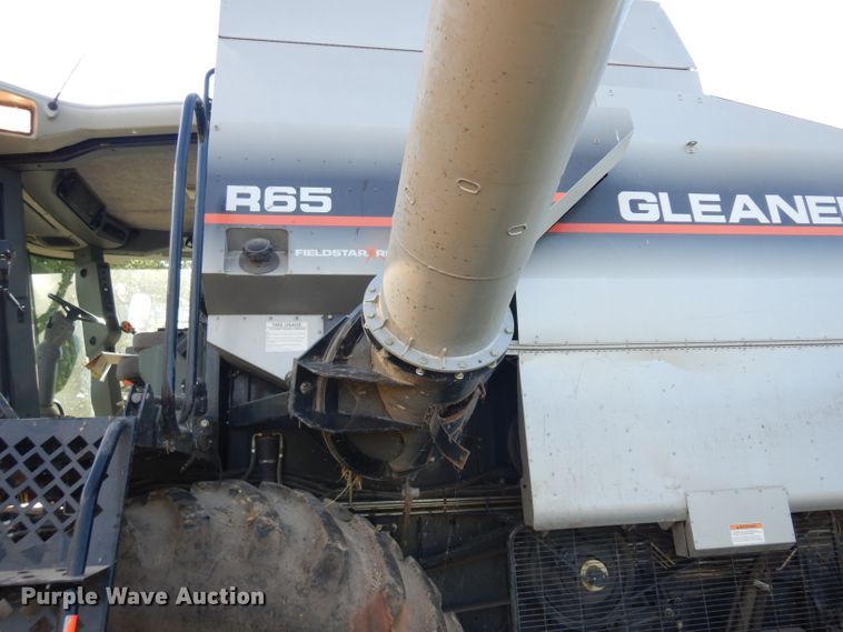 image for item HA9351 2006 Gleaner R65 combine