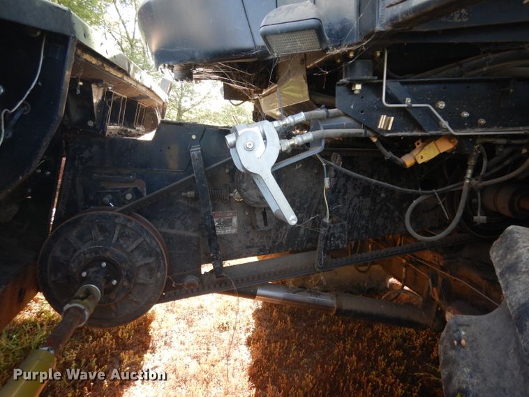 image for item HA9351 2006 Gleaner R65 combine