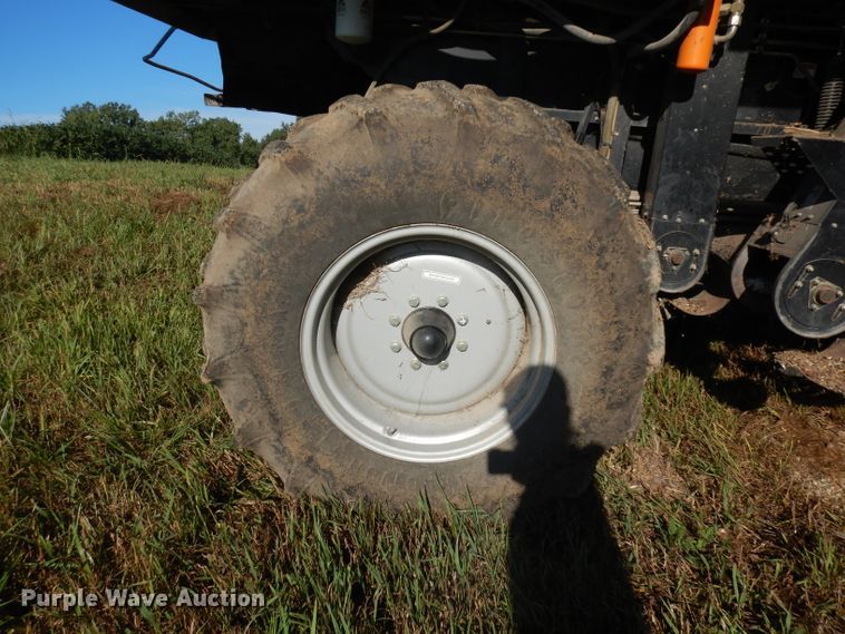 image for item HA9351 2006 Gleaner R65 combine