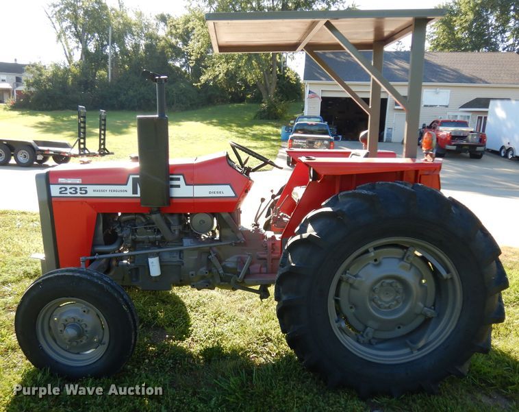 image for item HA9420 1975 Massey-Ferguson 235  tractor