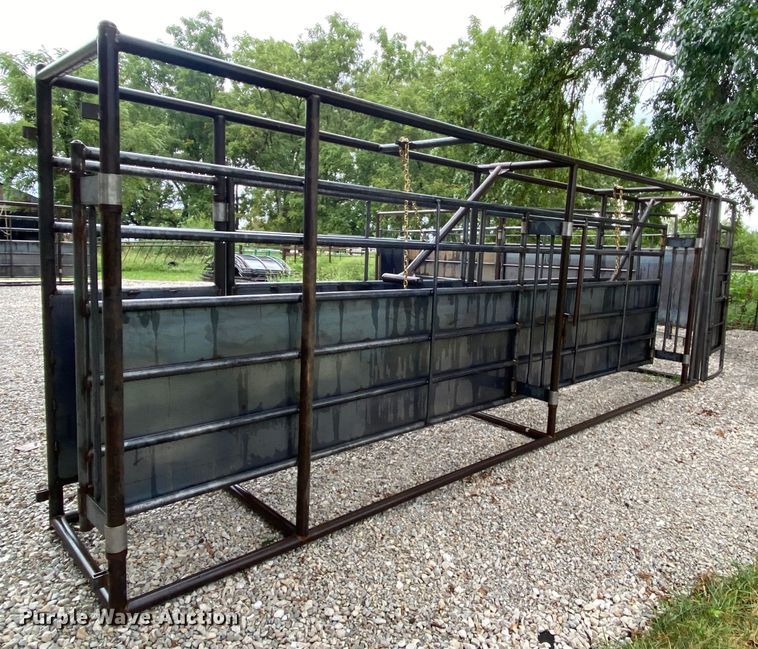 image for item HA9600 Livestock alley with tub