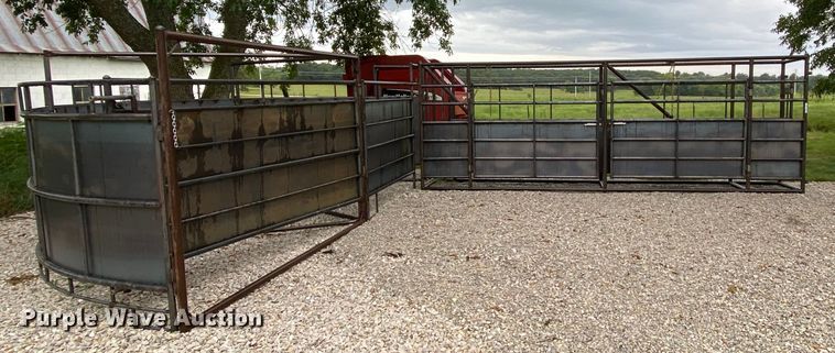 image for item HA9600 Livestock alley with tub