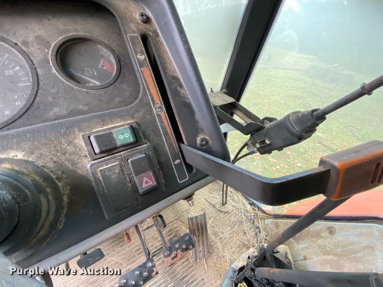 image for item HA9603 2010 Massey Ferguson  tractor