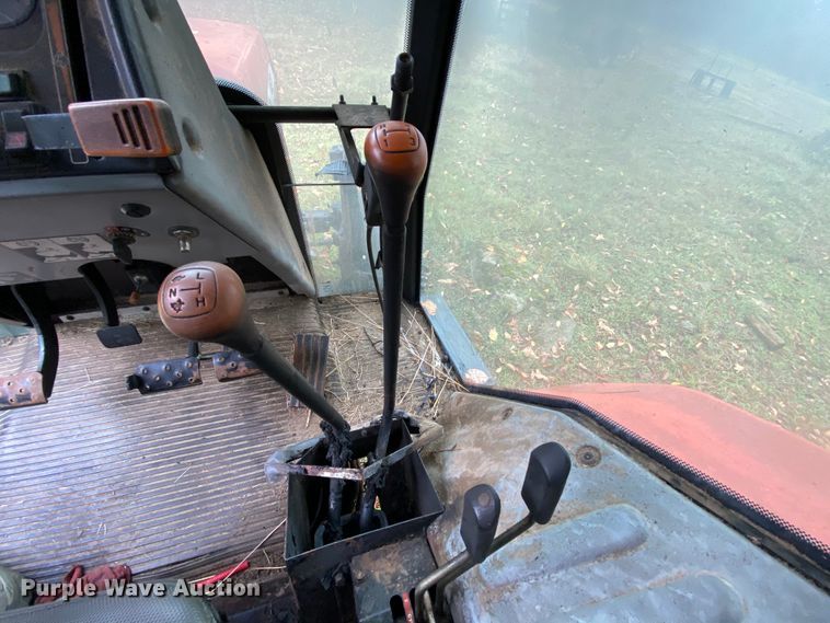 image for item HA9603 2010 Massey Ferguson  tractor