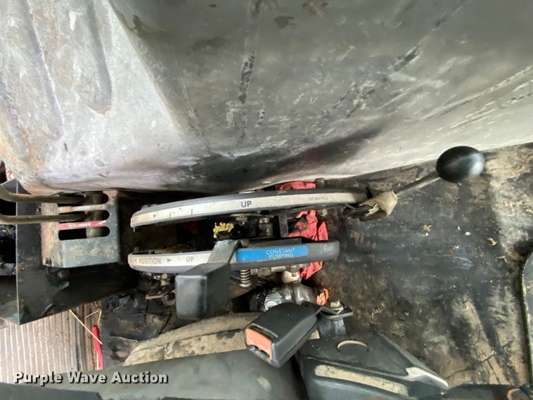 image for item HA9603 2010 Massey Ferguson  tractor