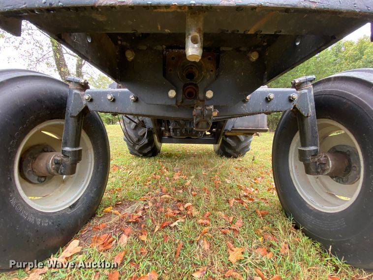 image for item HA9603 2010 Massey Ferguson  tractor