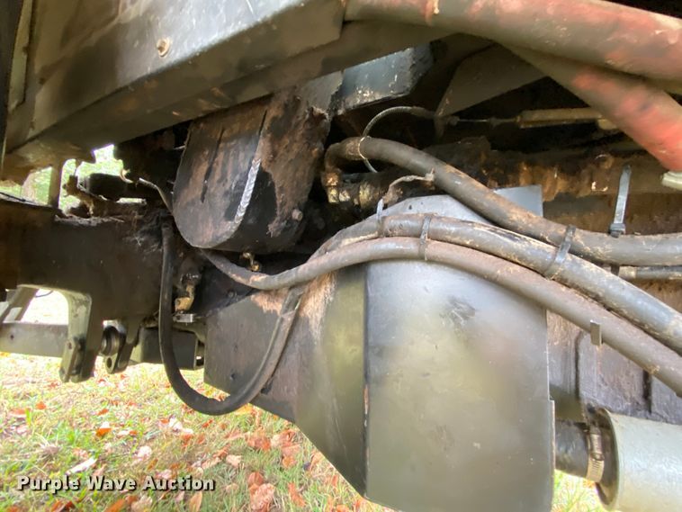 image for item HA9603 2010 Massey Ferguson  tractor