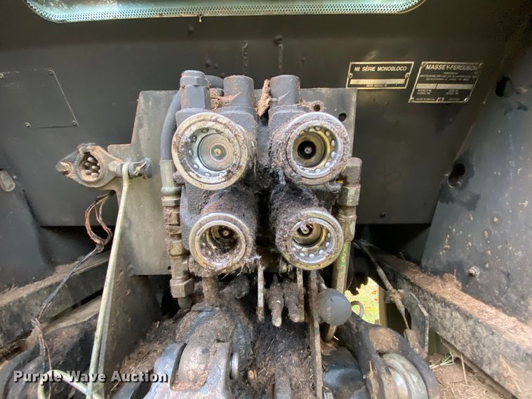 image for item HA9603 2010 Massey Ferguson  tractor