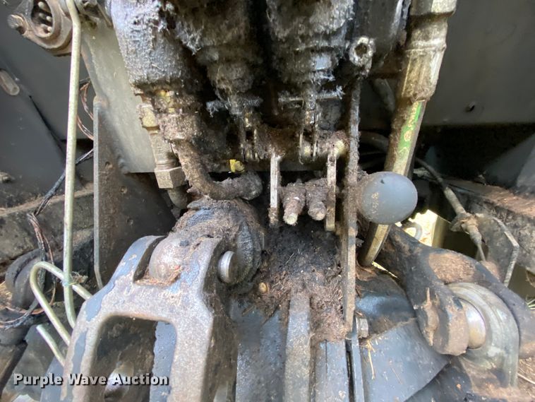 image for item HA9603 2010 Massey Ferguson  tractor