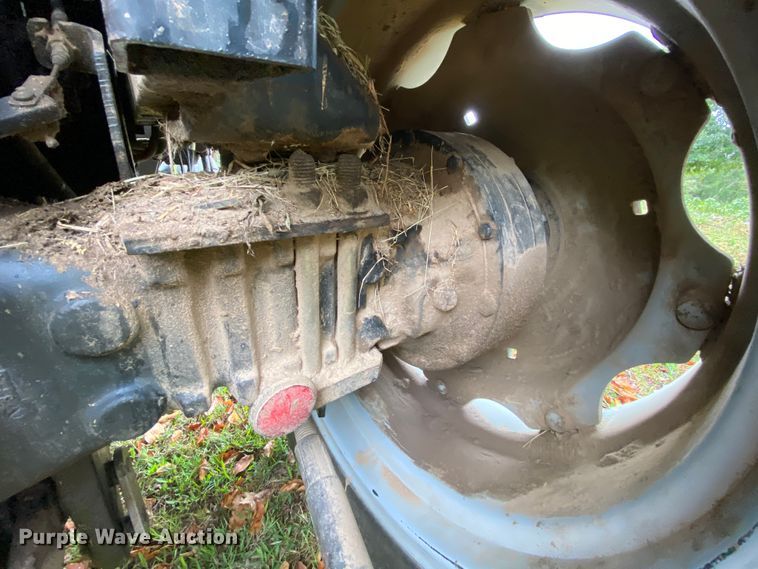 image for item HA9603 2010 Massey Ferguson  tractor