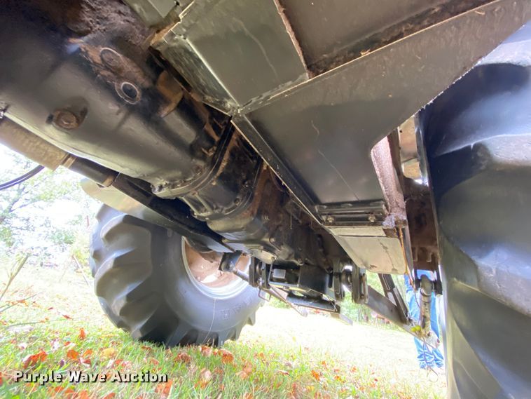 image for item HA9603 2010 Massey Ferguson  tractor