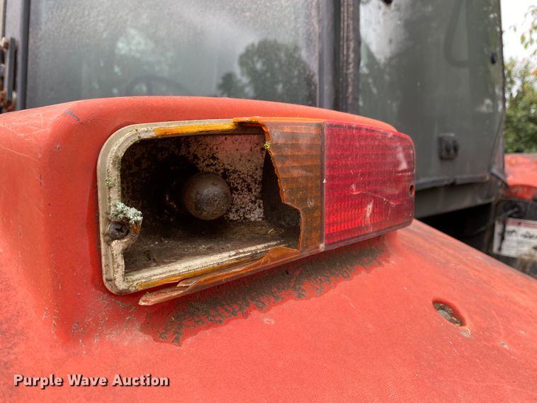 image for item HA9603 2010 Massey Ferguson  tractor